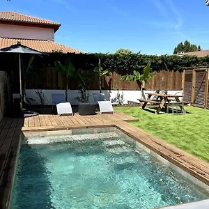 Avec Piscine Privee Chauffee Hébergement de vacances